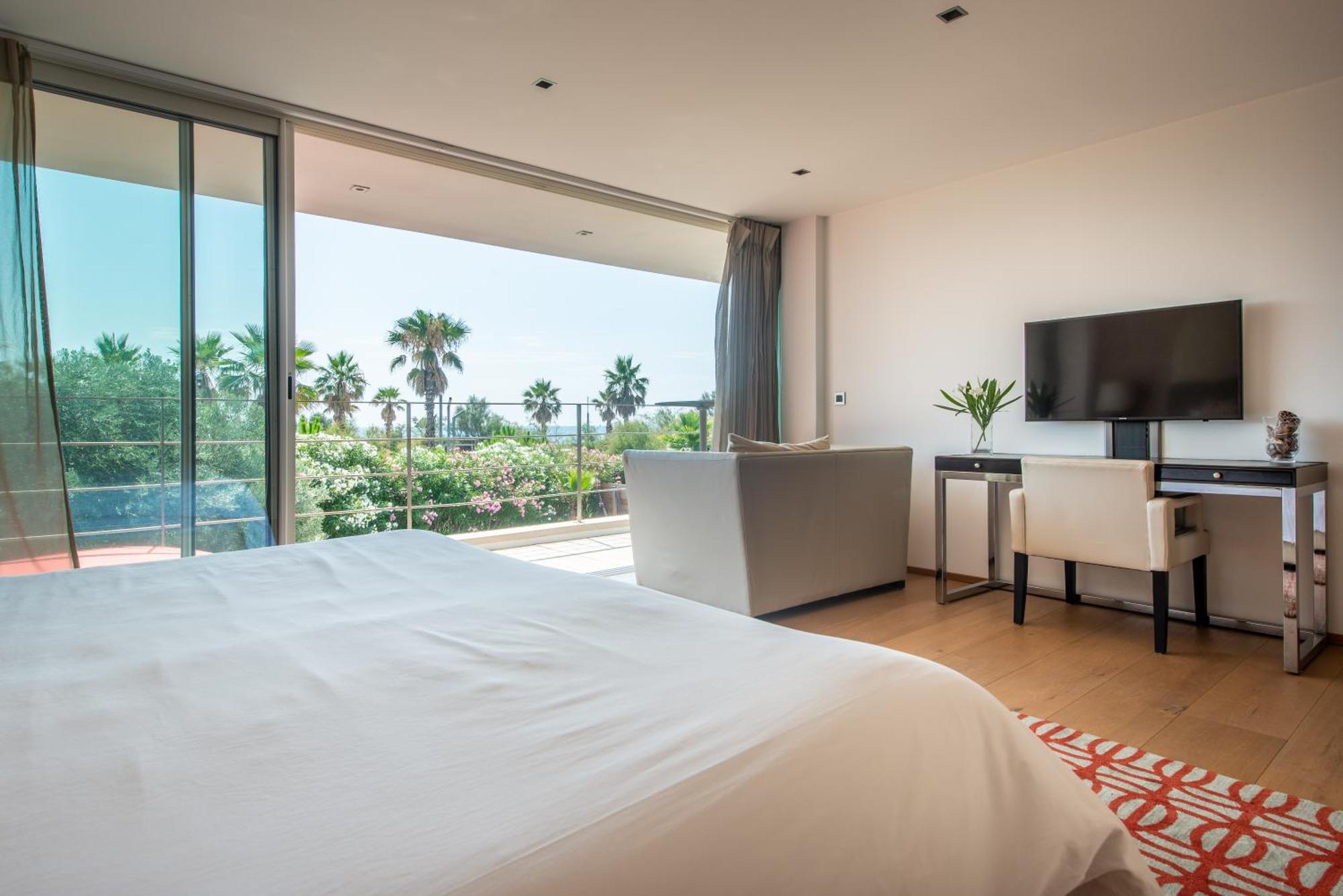 Villa Bahia - Luxury - Beachfront *